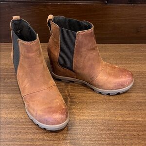 Sorel Brown Joan Wedge Ankle Boots size 7